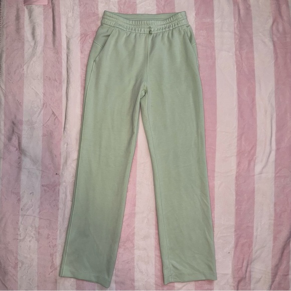 Lululemon Softstreme High-Rise
Pant - Picture 1 of 4